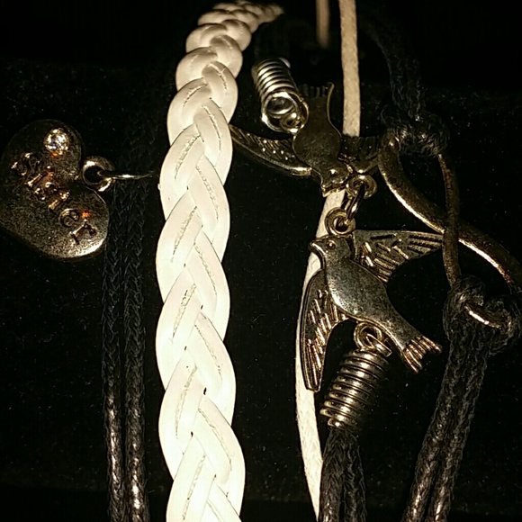 Sister love black and white braclet
