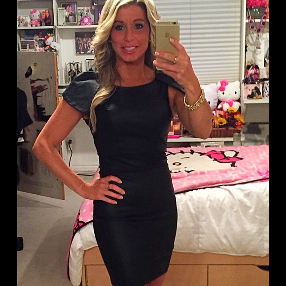 Meet your Posher, Jenny - Picture 2 of 4