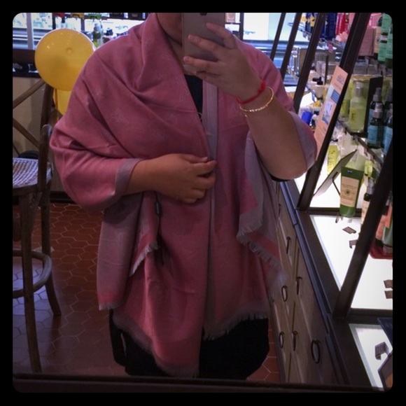 Bundle 3 scarves for @mommy_dolly