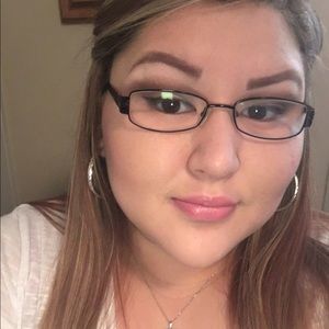 Meet your Posher, Fabiola