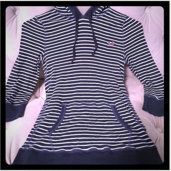 Hollister hooded tee