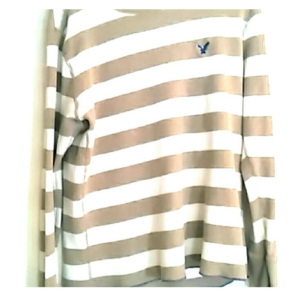 Vintage fit top by Americsn Eagle