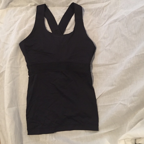 Lululemon tank with mesh details