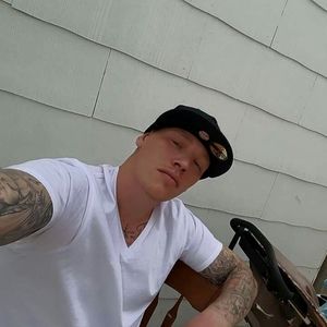 Meet your Posher, Travis