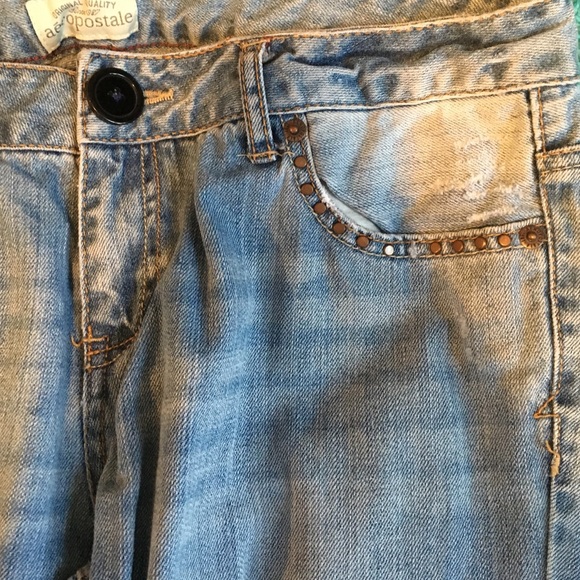 đCLOSET CLEANOUTđDistressed Areopostale Jeans - Picture 2 of 4