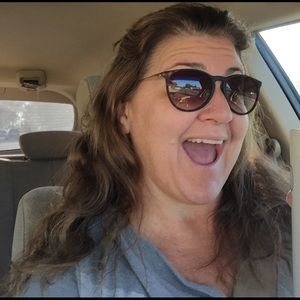 Meet your Posher, Heidi