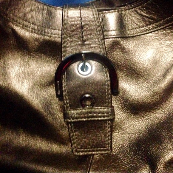 NEW Beautiful GOLD Coach!💕 - Picture 2 of 4