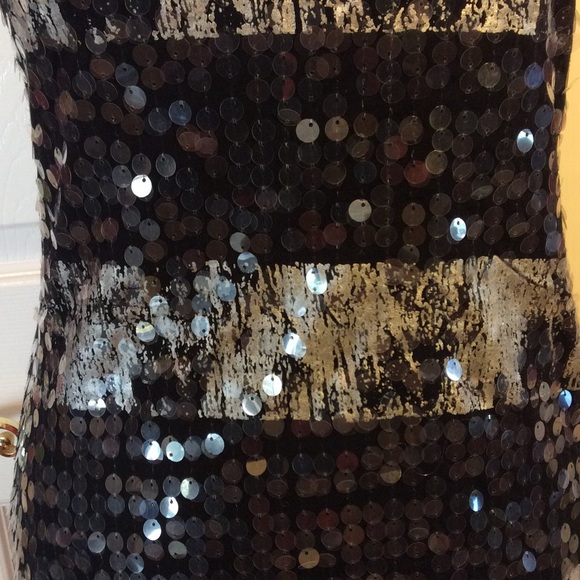 😋🌺 Black & silver tunic length tank top sequined - Picture 2 of 3