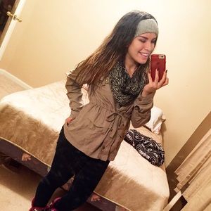 Meet your Posher, Danielle