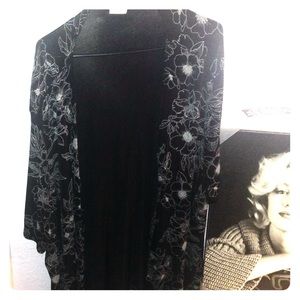 Black floral kimono