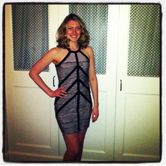 👗 Stretta "Sasha" Dress - Picture 4 of 5