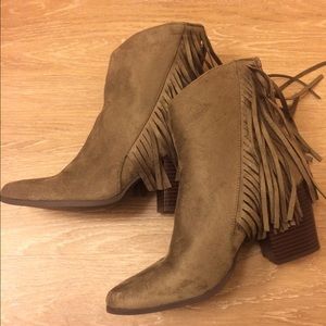 Taupe fringed booties