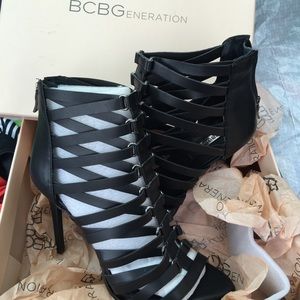 BcBg black gladiator heel