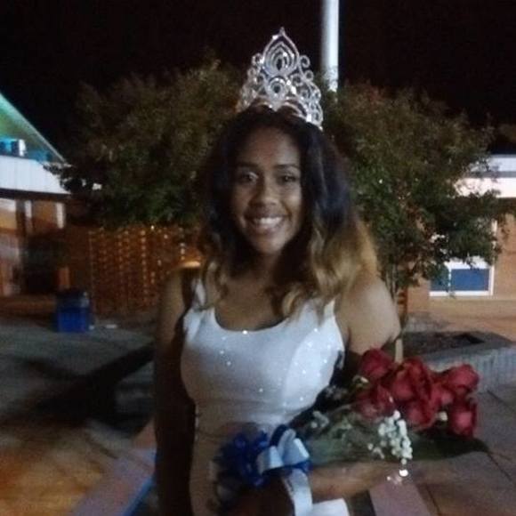 Meet your Posher, Carolyn