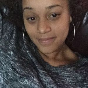 Meet your Posher, Larri