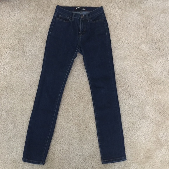 BDG "grazer high rise" dark wash denim size 24