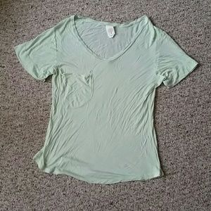 V-neck tee