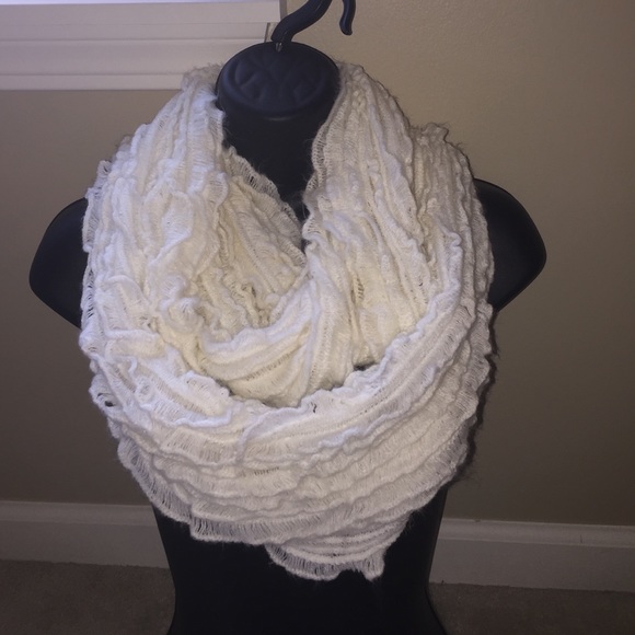 Infinity scarf beige