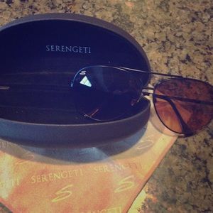 SERENGETI😎  large aviator sunglasses. Super cool