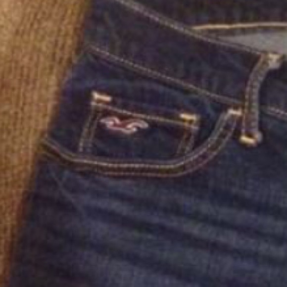 Hollister shorts barely worn! - Picture 2 of 2