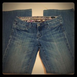 Miss Me flare cut distressed wash Jean sz 26