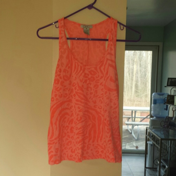 Three tank top bundle - Picture 3 of 3