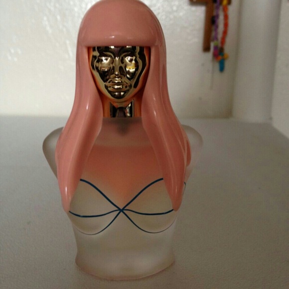 Niki manaj purfume