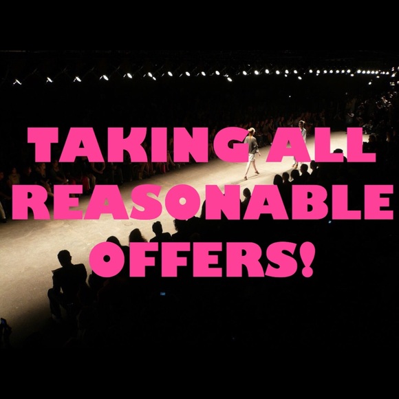 TAKING ALL REASONABLE OFFERS! 💗