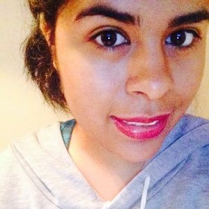 Meet your Posher, Valerie