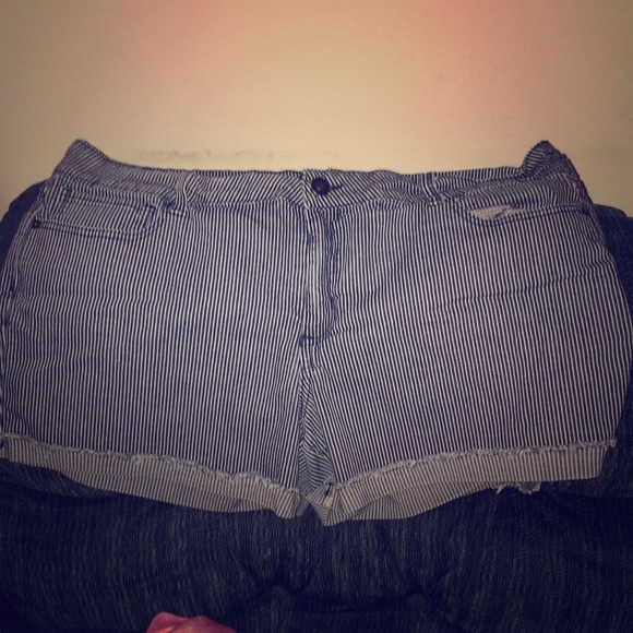 Denim striped shorts