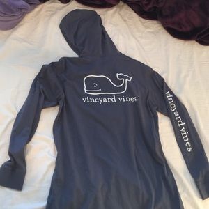 Vineyard vines navy hooded t shirt