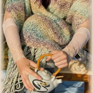 Pink and gold embroidered lace arm warmers