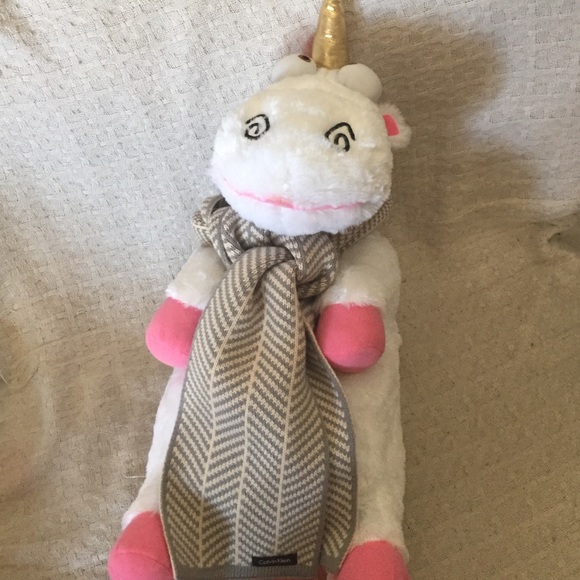 Calvin Klein acrylic scarf ☁️❄️☁️