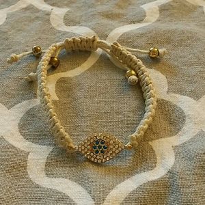Adjustable woven bracelet