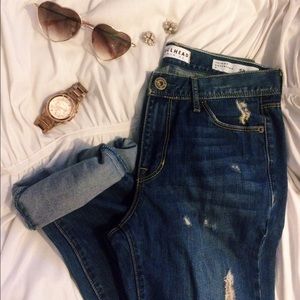 Bullhead Skinny Boyfriend Jeans