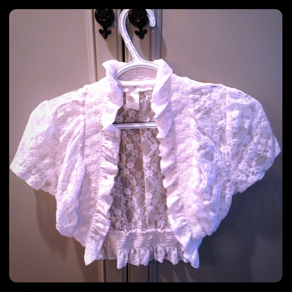 Stretchy lace open front top