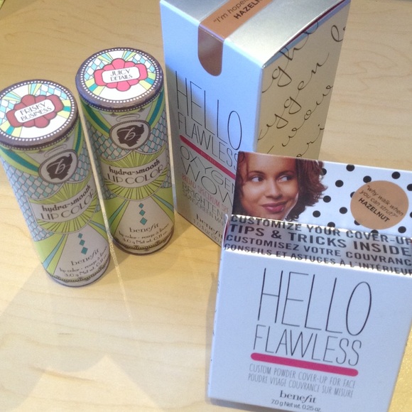 Benefit Bundle 2 lipsticks, Hello Powder & Liquid