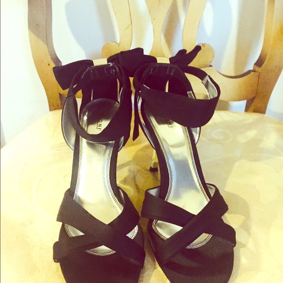 Black shoes - Picture 1 of 2