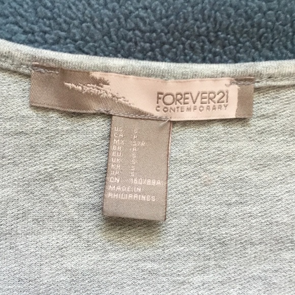 Gray shirt - Picture 2 of 3