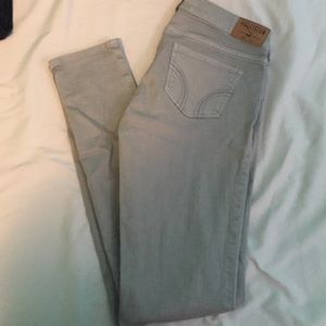 Gray hollister skinny jeans