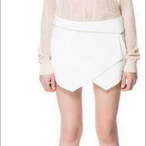 White asymmetric tiered culottes wrap shorts/skirt