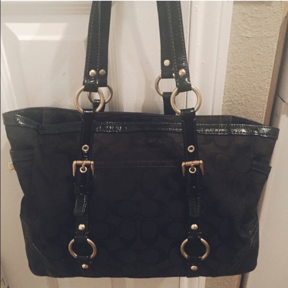 Coach Signature Gallery Tote