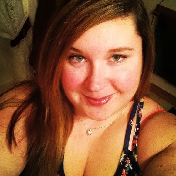 Meet your Posher, Katie - Picture 1 of 1