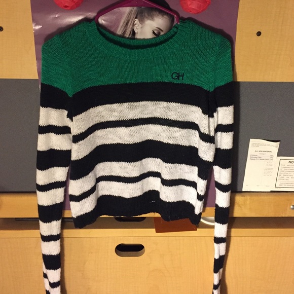 Gilly hicks black and green sweater
