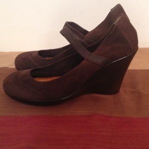 NEW- "You" by Crocs Fur Lined Wedge Heels 6.5