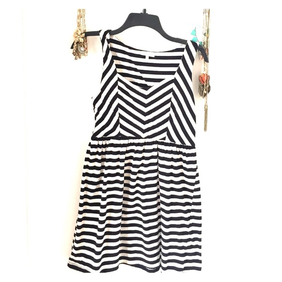 Black and white stripe tunic.