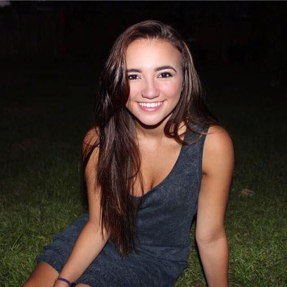 Meet your Posher, Erin - Picture 1 of 1