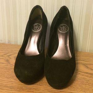 Jessica's Simpson suede pumps