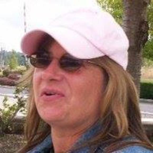 Meet your Posher, Cynthia