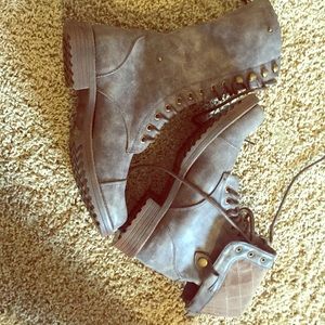 Dollhouse  lace up boots